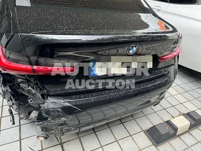 2022, BMW / 320, 88127 км., gas