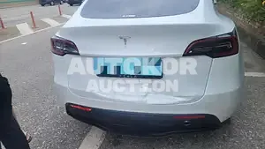 2024, Tesla / Model Y, 6391 км., electric, 173 куб.см.