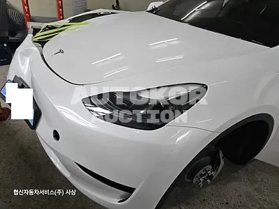 2024, Tesla / Model Y, VIN: LRWYGCFS6RC424946, electric