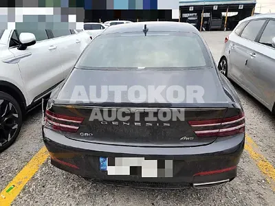 2022, Genesis / G80, 40000 км., gas, 2500 куб.см.