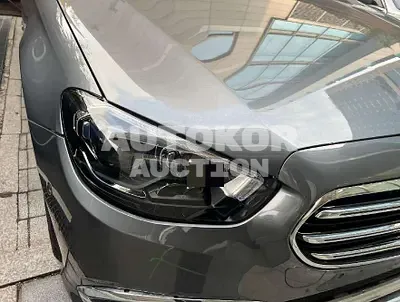2021, Mercedes-Benz / E 300, unknown