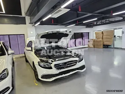 2020, Mercedes-Benz / E 250, 26306 км., gas