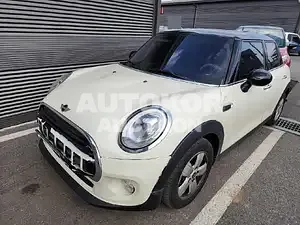 2016, MINI / Cooper, VIN: WMWXT3102G2E25949, 50000 км., diesel, 1496 куб.см.