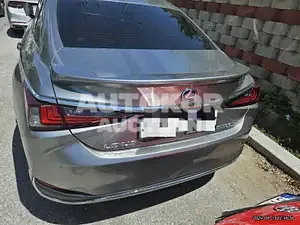 2018, Lexus / ES 300, 43933 км., hybrid
