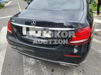 2017, Mercedes-Benz / E 300, 106211 км., gas, 1991 куб.см.