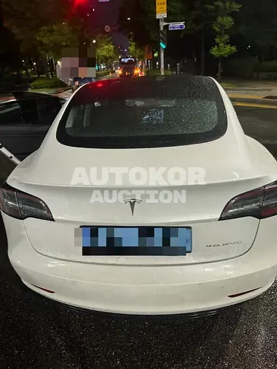 2020, Tesla / Model 3, 68990 км., electric