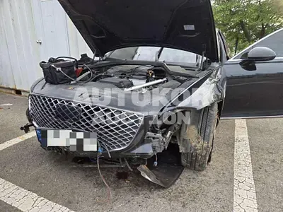 2023, Genesis / G80, 89719 км., gas, 2500 куб.см.