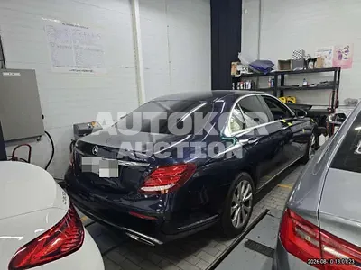 2018, Mercedes-Benz / e300, 153424 км., gas