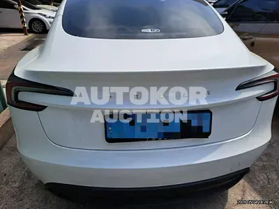 2024, Tesla / Model 3, 28000 км., electric