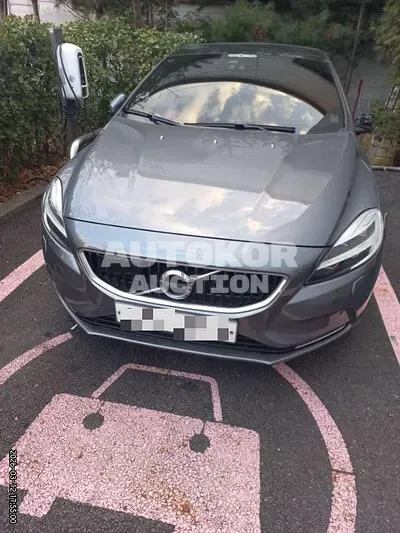 2016, Volvo / V40, 87904 км., diesel