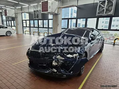 2021, BMW / M8, VIN: WBSGV0102MCF38861, 3979 км., gas