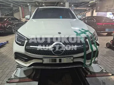 2020, Mercedes-Benz / glc300e, 96617 км., hybrid, 1991 куб.см.
