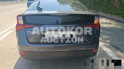 2020, Toyota / Prius, 61271 км., hybrid