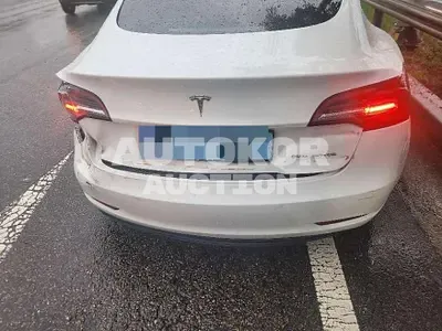 2021, Tesla / Model 3, 71171 км., electric