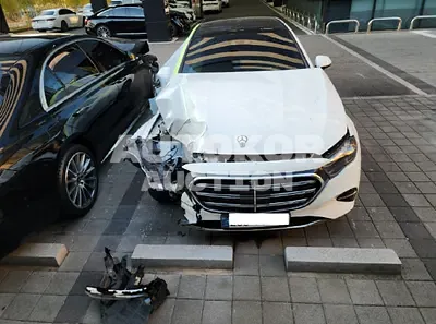 2024, Mercedes-Benz / e300, 34864 км., gas