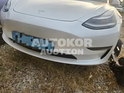 2020, Tesla / Model 3, 127200 км., electric, 150 куб.см.