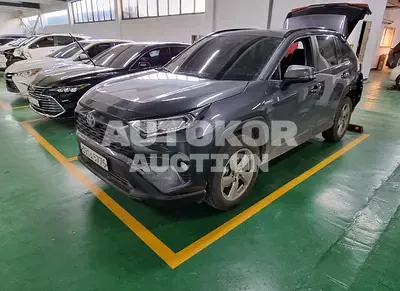 2021, Toyota / RAV4, VIN: JTMW2RFV3MD095857, 12908 км., hybrid
