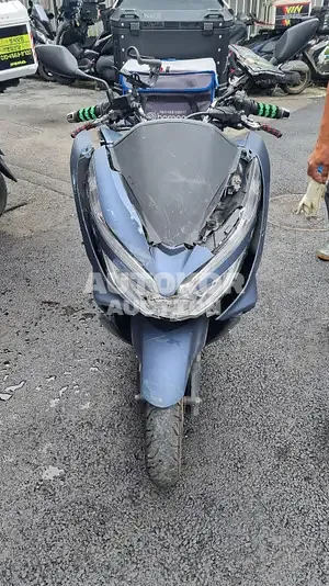 2020, BMW / 125, gas