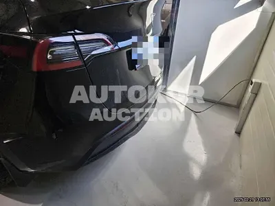 2022, Tesla / Model Y, unknown