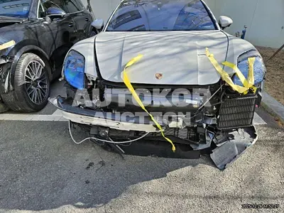 2025, Porsche / Panamera, gas