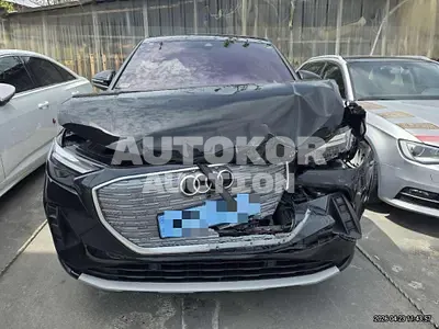 2023, Audi / q4 sportback e-tron, 33101 км., electric
