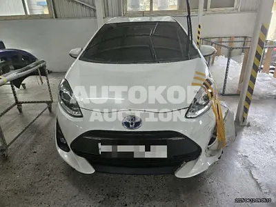 2018, Toyota / Prius C, 84914 км., hybrid