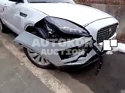 2018, Jaguar / E-Pace, VIN: SADFA2BX1J1Z01794, 194962 км., gas