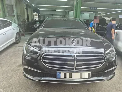 2021, Mercedes-Benz / e300, 70109 км., hybrid, 1991 куб.см.