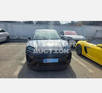2025, Porsche / Taycan, 18512 км., electric
