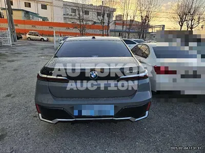 2023, BMW / 760, electric