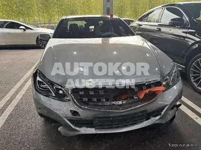2015, Mercedes-Benz / e300, 131532 км., gas
