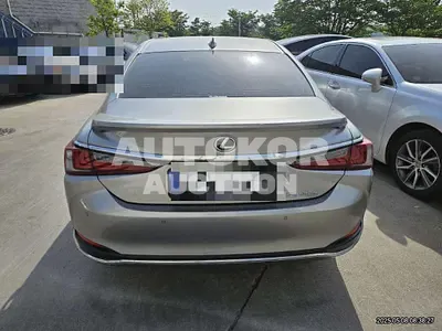 2024, Lexus / ES 300, hybrid