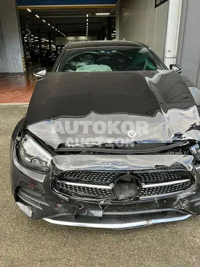 2022, Mercedes-Benz / E 350, VIN: W1KZF8GB9NB097891, 23015 км., gas