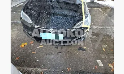 2019, Tesla / Model S, 50000 км., electric, 250 куб.см.