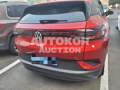 2024, Volkswagen / ID.4, 9000 км., electric
