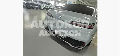 2026, BMW / 740i, 5703 км., gas, 2998 куб.см.
