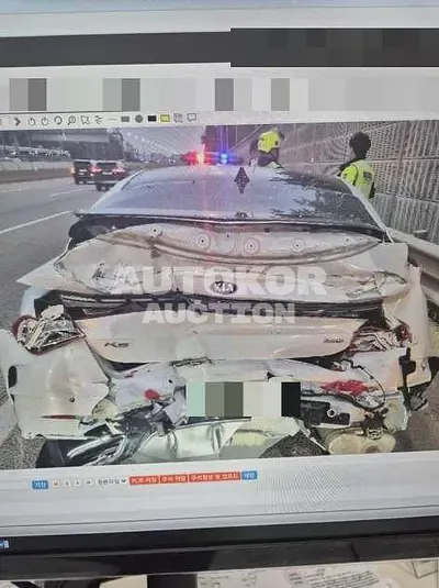 2021, BMW / B5, gas
