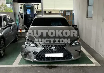 2022, Lexus / ES 300, VIN: JTHBA1C12P2012759, 108451 км., hybrid, 2487 куб.см.