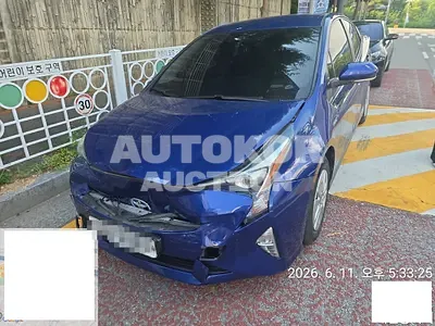 2017, Toyota / Prius, 105782 км., hybrid, 1798 куб.см.