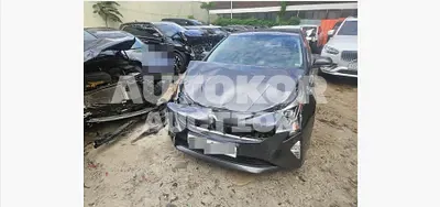 2016, Toyota / Prius, 197095 км., hybrid, 1798 куб.см.