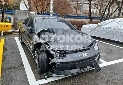 2023, Hyundai / Ioniq, VIN: KMHM341AFPA000687, 3716 км., electric