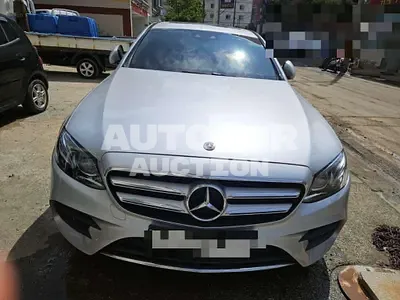 2019, Mercedes-Benz / e300, 47484 км., gas
