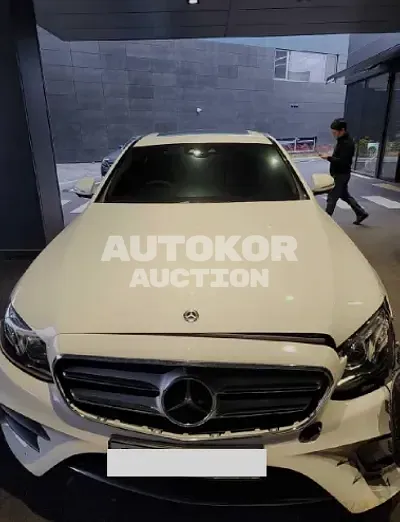 2020, Mercedes-Benz / E 300, VIN: W1KZF4KB2LA841219, 62467 км., gas