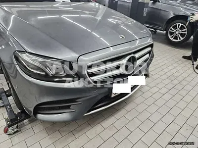 2020, Mercedes-Benz / e300, 27951 км., gas