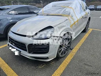2022, Porsche / Cayenne, 78170 км., gas