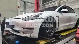 2021, Tesla / Model 3, VIN: 5YJ3E1EB6MF952085, 23857 км., electric