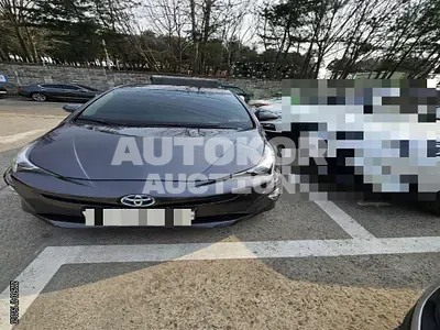 2017, Toyota / Prius, 80455 км., hybrid