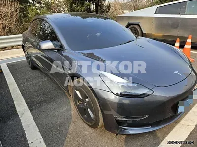 2022, Tesla / Model 3, 98381 км., electric