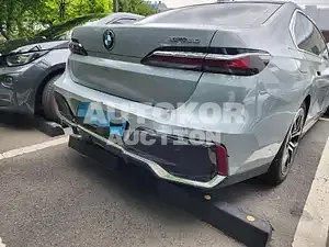 2023, BMW / 760, 26250 км., electric, 281 куб.см.