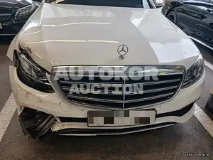 2016, Mercedes-Benz / E 220, 101381 км., diesel